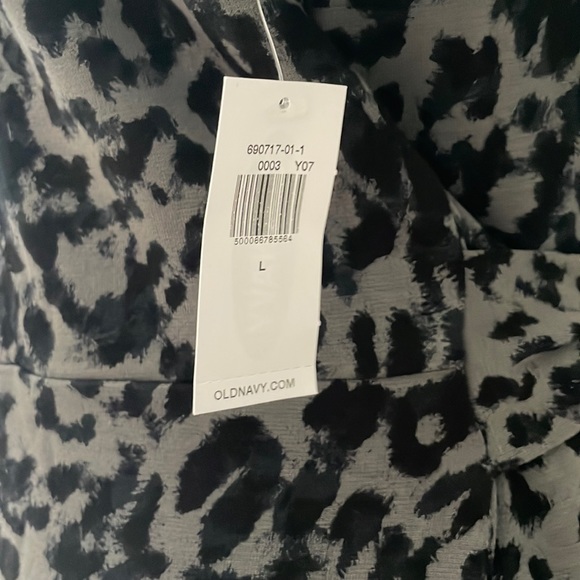 Leopard print short sleeve scoop neck dress with mock belt - Picture 4 of 5